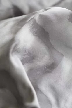 Ösenschal Moiré Blickdicht Wellen Hellgrau 199050 -Fashion Home Wallpaper Store oesenschal Moire blickdicht Wellen hellgrau 1990 4